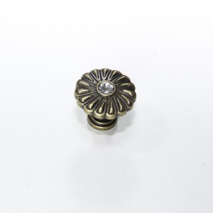 71046 Ручка-кнопка с кристаллами оксидированная бронза CRL31 ОАВ